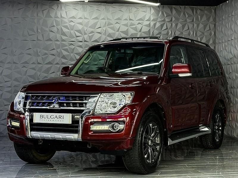 Used Mitsubishi Shogun 187 HP (137 kW) 2016 Red SUV