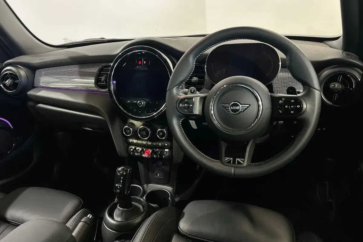Used Mini Cooper S Exclusive 176 HP (129 kW) 2023 Black Hatchback
