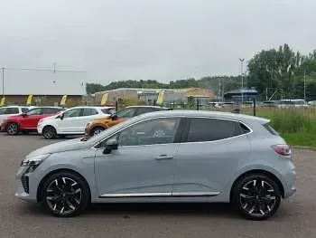 Used Renault Clio Techno 90 HP (66 kW) 2025 Grey Hatchback
