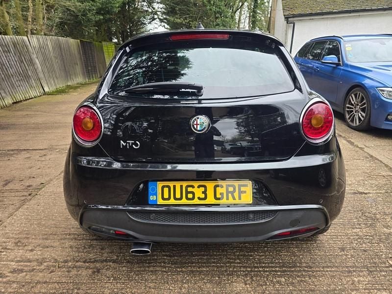 Used Alfa Romeo MiTo Distinctive 105 HP (77 kW) 2013 Black Hatchback
