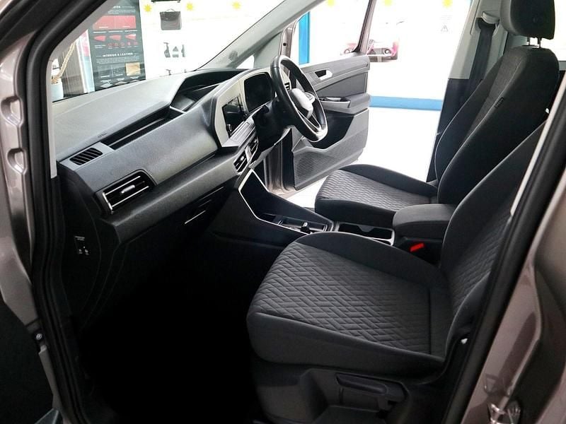 Used VW Caddy Maxi Life 122 HP (89 kW) 2022 Mojawe beige MPV