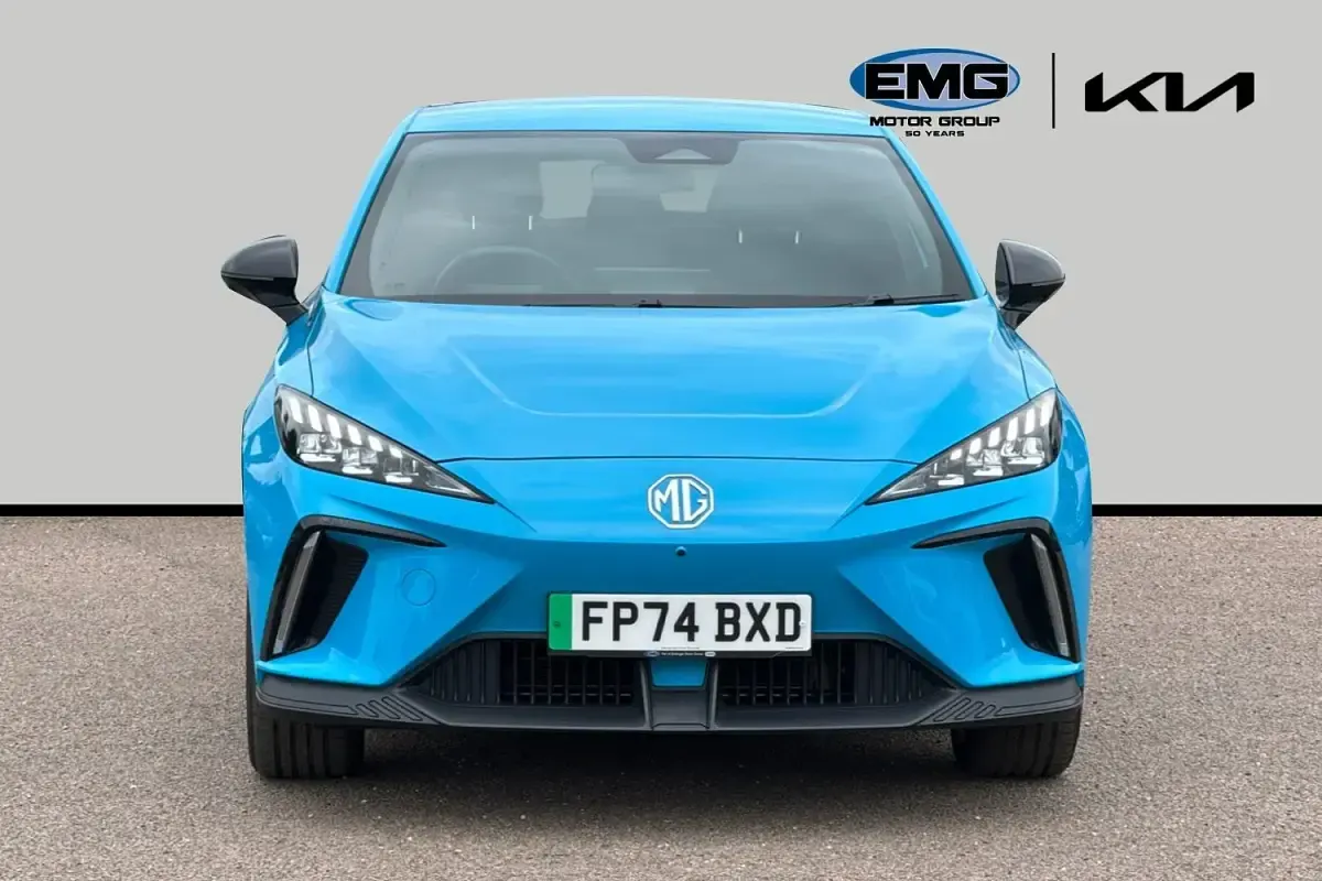 Usado MG MG4 EV Trophy 150 kW (204 HP) 2024 Azul Citadino