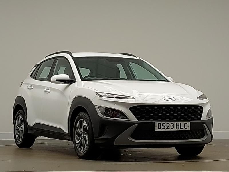 White Used 2023 Hyundai Kona SE SUV | £17,998 (Fair price) - Image 1/4