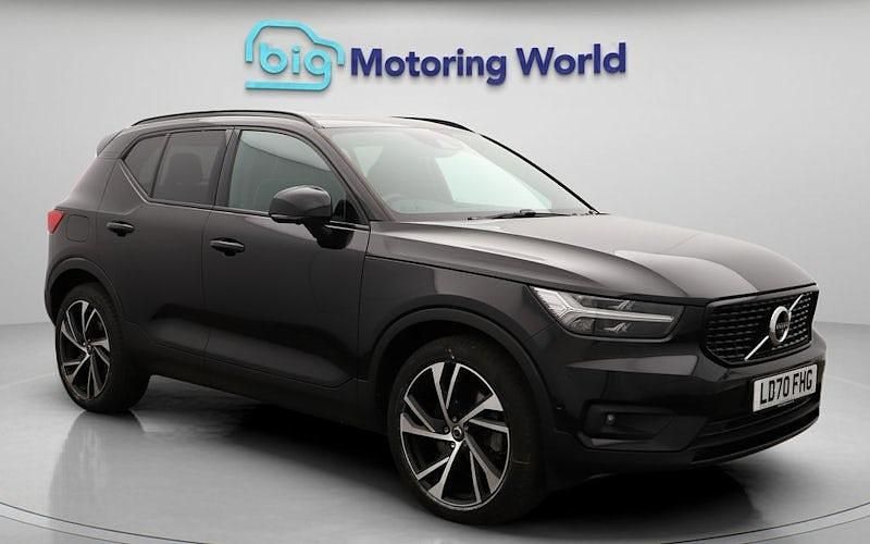 Used 2022 Volvo XC40 R-Design Pro SUV | £23,700 (Fair price) - Image 1/4