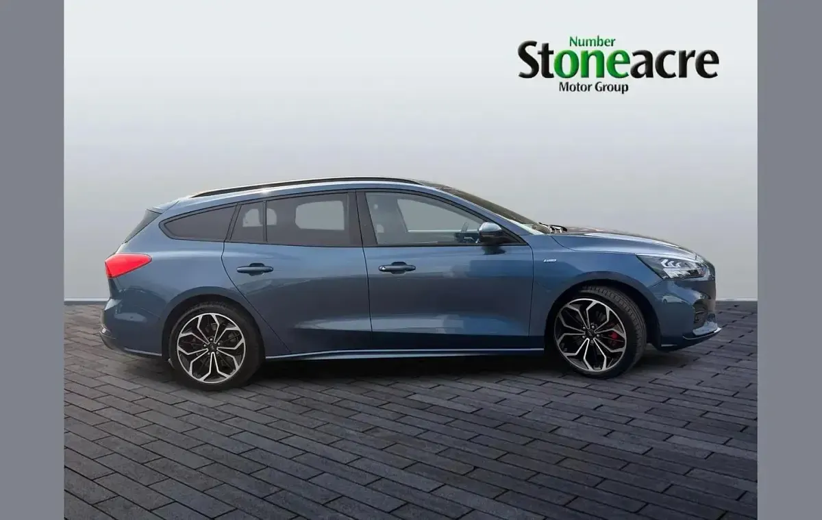 Used Ford Focus ST-Line X 153 HP (112 kW) 2020 Blue Estate