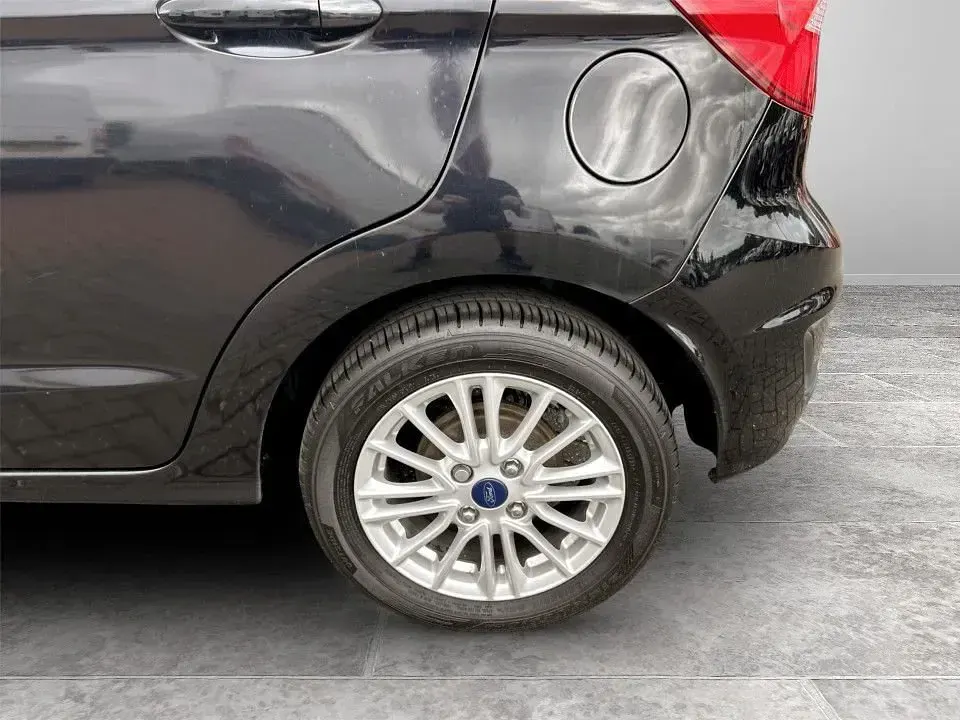 Used Ford Ka Plus Zetec 85 HP (62 kW) 2019 Black Hatchback