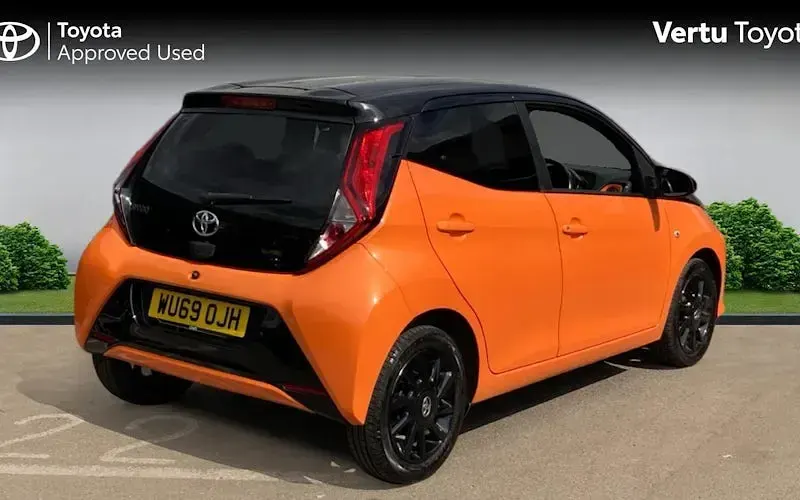 Used Toyota Aygo X-cite 72 HP (52 kW) 2019 Hatchback