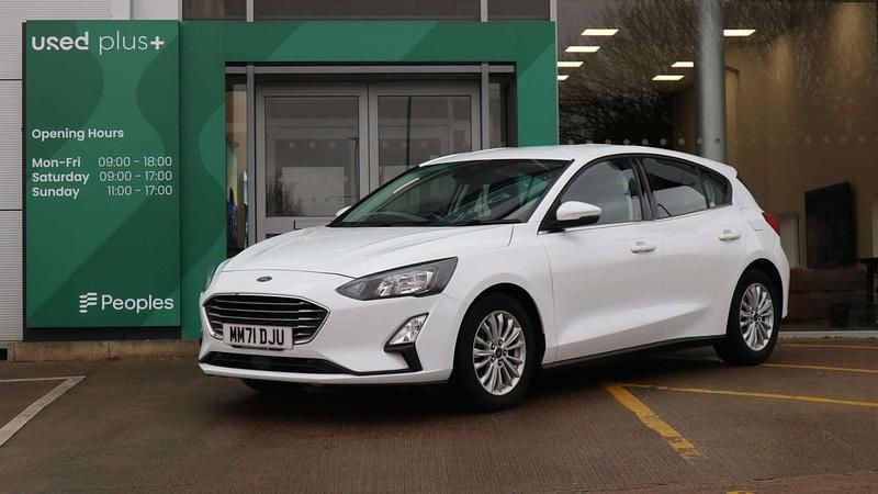 Used Ford Focus Titanium 2022 White Hatchback