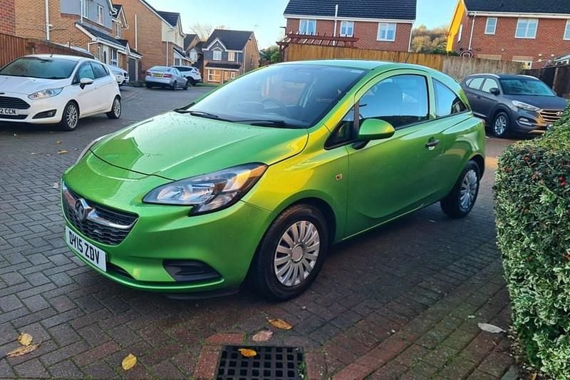 Used Vauxhall Corsa 70 HP (51 kW) 2015 Green Hatchback