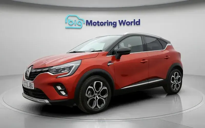 Begagnad Renault Captur Techno 143 HK (105 kW) 2024 SUV