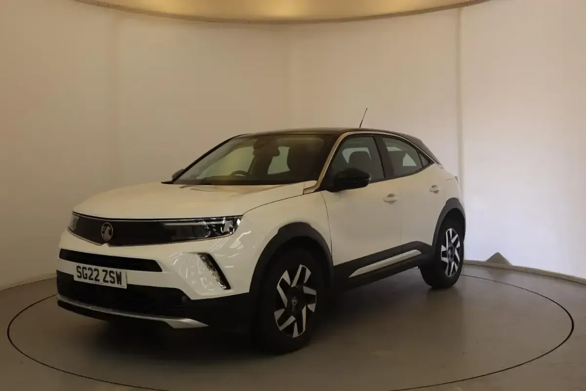Used Vauxhall Mokka Edition 128 HP (94 kW) 2022 White SUV