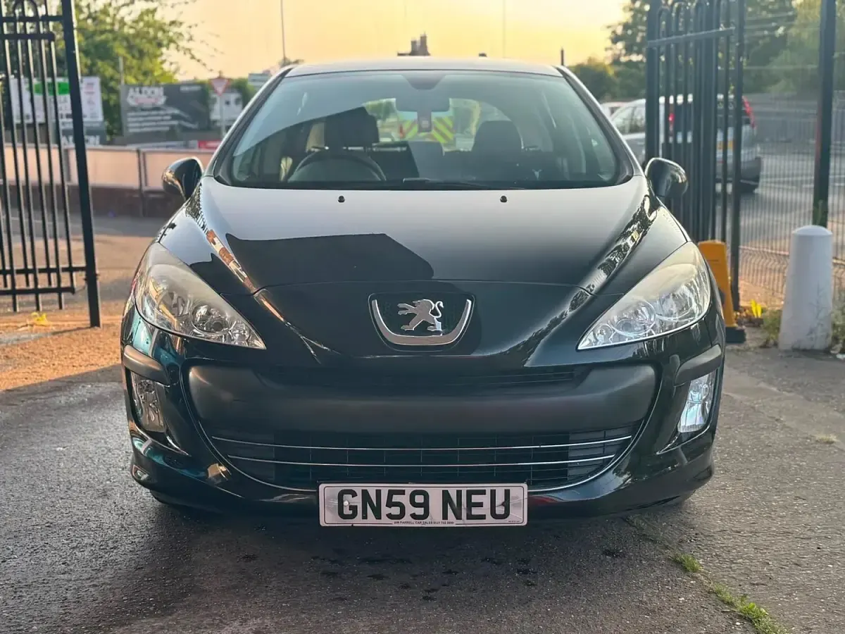 Used Peugeot 308 95 HP (69 kW) 2009 Black Hatchback