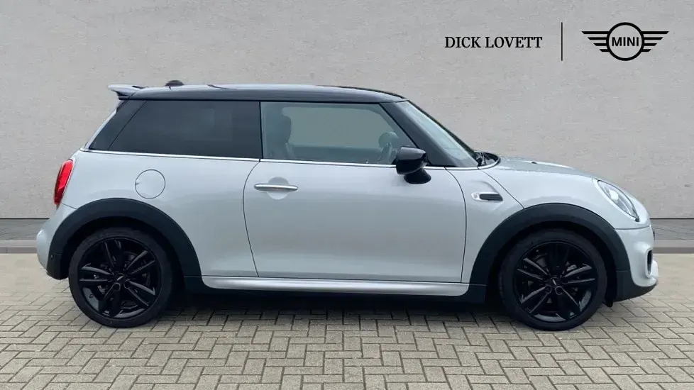 Used Mini Cooper Hatch 134 HP (98 kW) 2021 Silver Hatchback