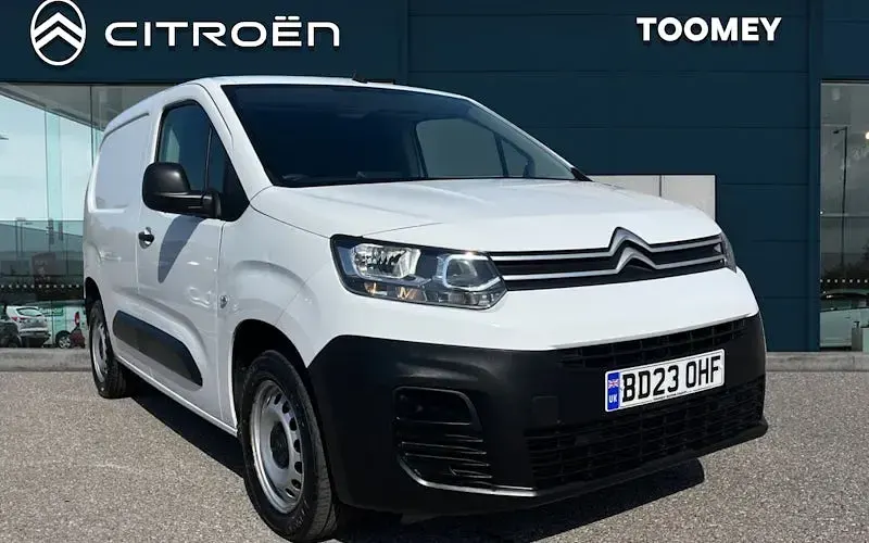 Używany Citroën Berlingo 102 KM (75 kW) 2023 Minivan