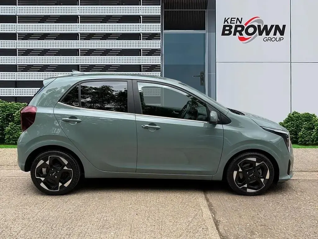 Used Kia Picanto 79 HP (58 kW) 2025 Green Hatchback