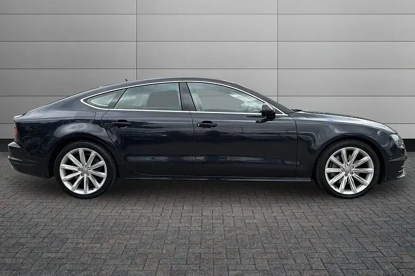 Used Audi A7 Sportback Design 268 HP (197 kW) 2017 Blue Hatchback