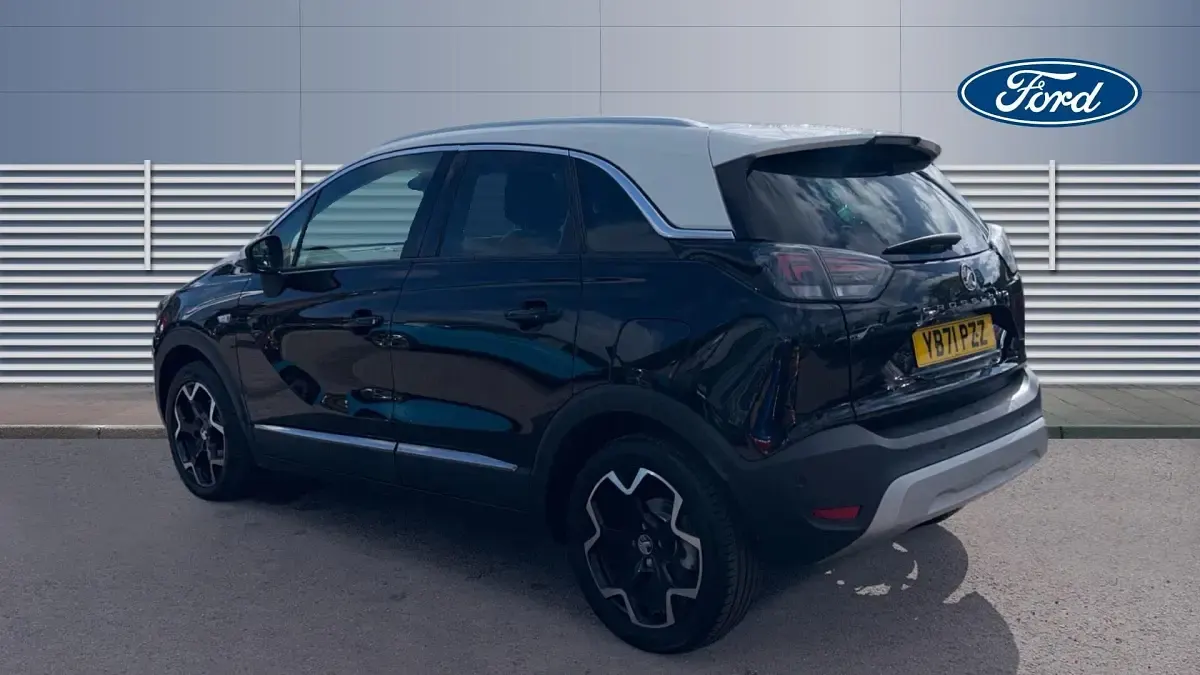 Usado Vauxhall Crossland Ultimate 120 HP (88 kW) 2022 Preto SUV