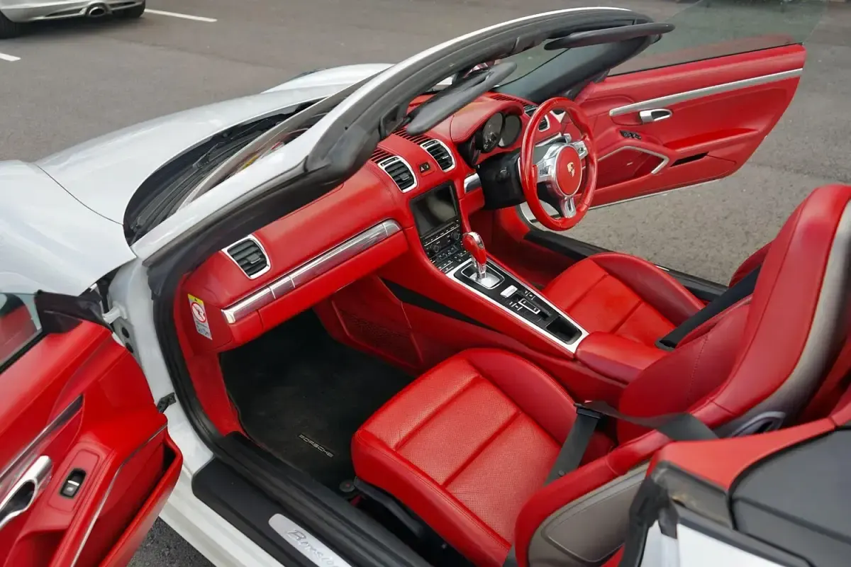 Used Porsche Boxster 265 HP (194 kW) 2014 White Cabriolet