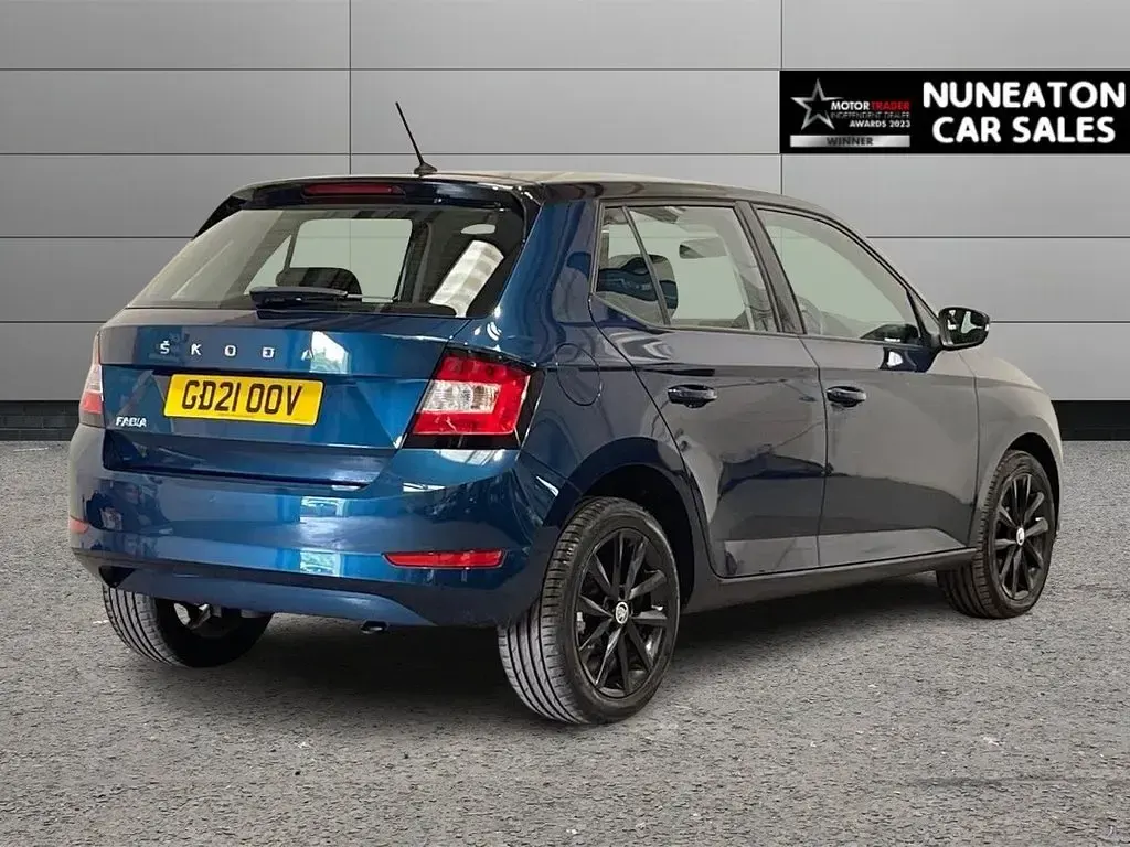 Used Skoda Fabia Colour Edition 95 HP (69 kW) 2021 Blue Hatchback