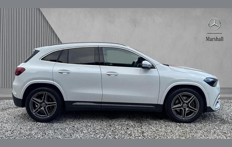 Used Mercedes GLA200 Executive 163 HP (119 kW) 2023 White SUV