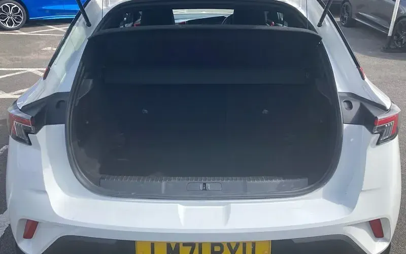 Used Vauxhall Mokka SRi 101 HP (74 kW) 2021 White SUV