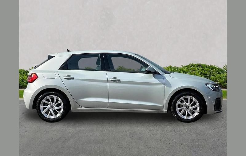 Used Audi A1 Sport 110 HP (80 kW) 2023 Silver SUV