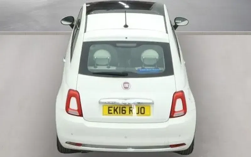Used Fiat 500 Lounge 69 HP (50 kW) 2016 White Hatchback