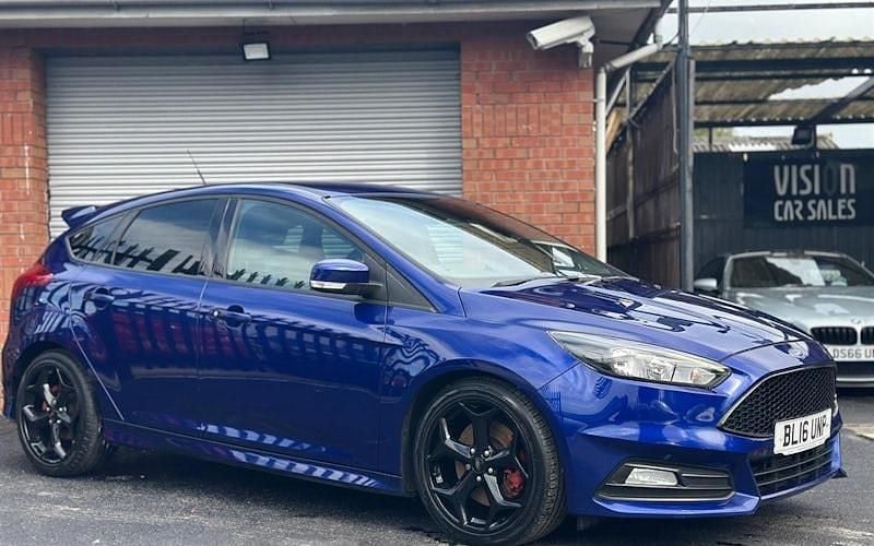 Blue Used 2016 Ford Focus ST Hatchback | £12,495 (Fair price) - Image 1/4