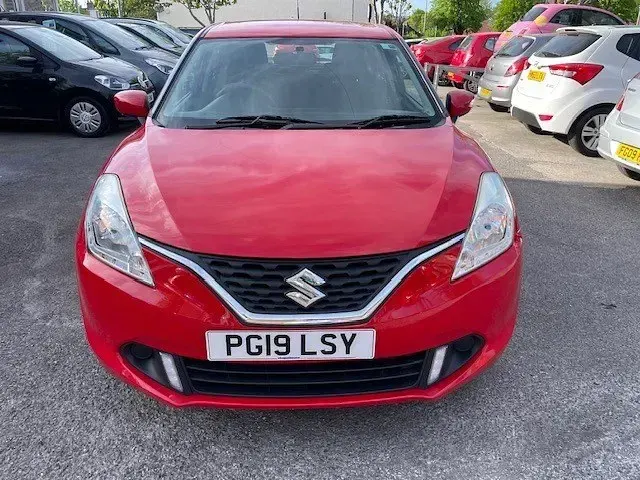 Usado Suzuki Baleno SZ3 90 CV (66 kW) 2019 Rojo Utilitario