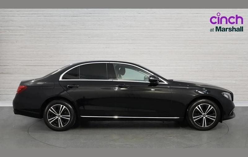 Used Mercedes E200 SE 184 HP (135 kW) 2019 Black Sedan