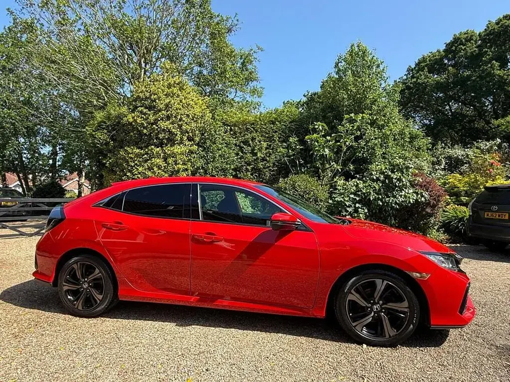 Used Honda Civic SR 2019 Red Hatchback