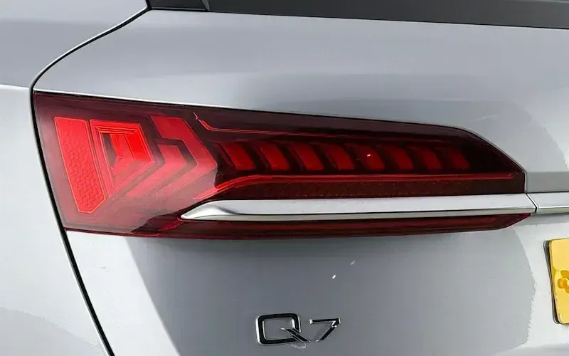 Used Audi Q7 Sport 286 HP (210 kW) 2020 Silver SUV