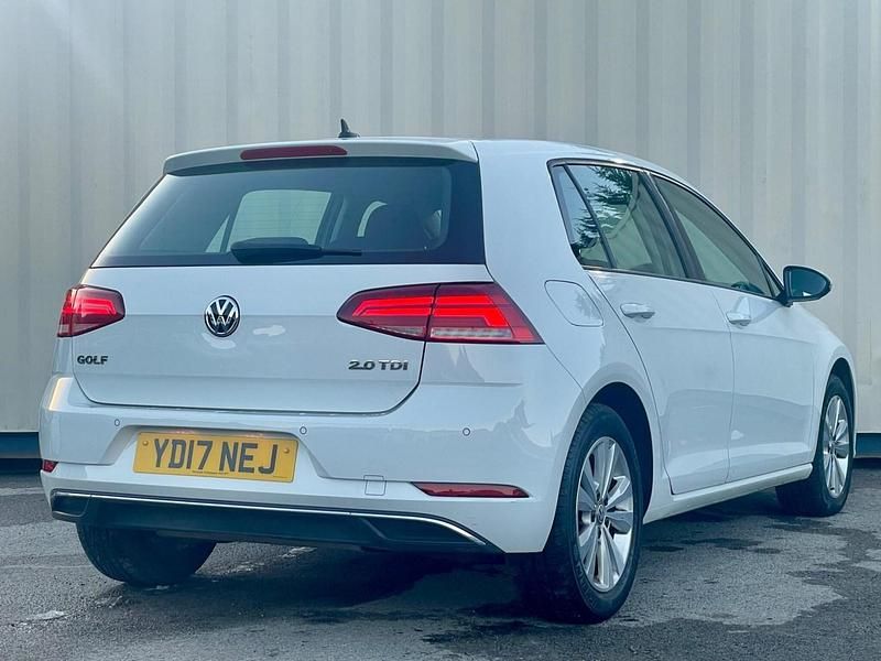 Used VW Golf VII SE 150 HP (110 kW) 2017 White Hatchback