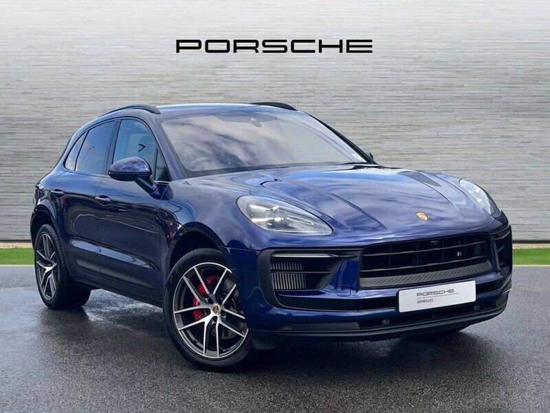 Gentian blue metallic Used 2023 Porsche Macan S SUV | £59,900 (Good price) - Image 1/4