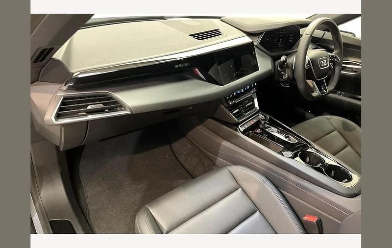 Used Audi e-tron GT quattro Comfort 384 kW (523 HP) 2023 Silver Sedan