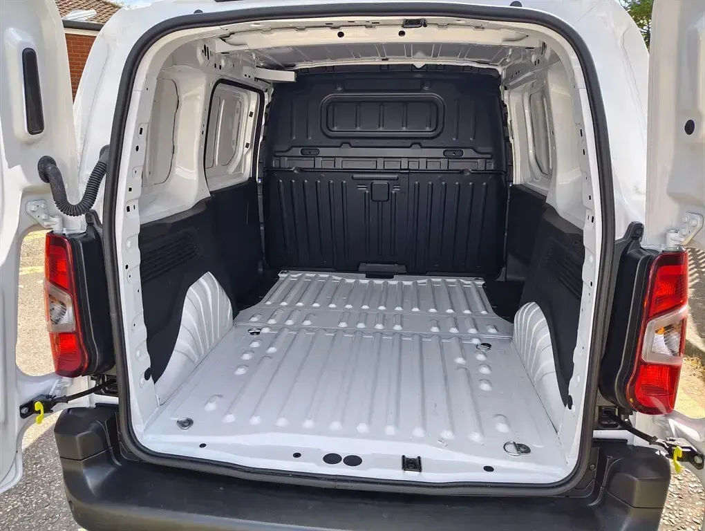 Used Peugeot Partner 2024 White MPV