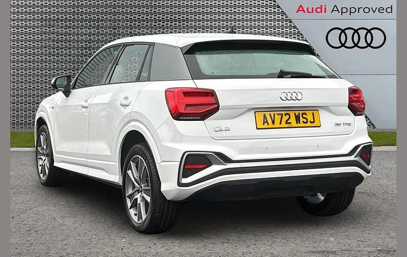 Begagnad Audi Q2 S-Line 147 HK (108 kW) 2022 Vit SUV