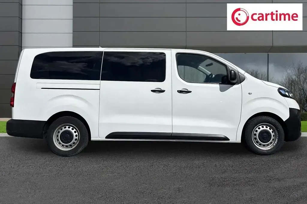 Usado Vauxhall Vivaro 100 kW (136 CV) 2021 Blanco Monovolumen
