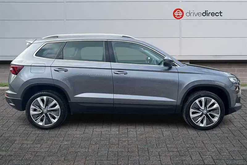 Usado Skoda Karoq SE L 150 CV (110 kW) 2023 Gris SUV