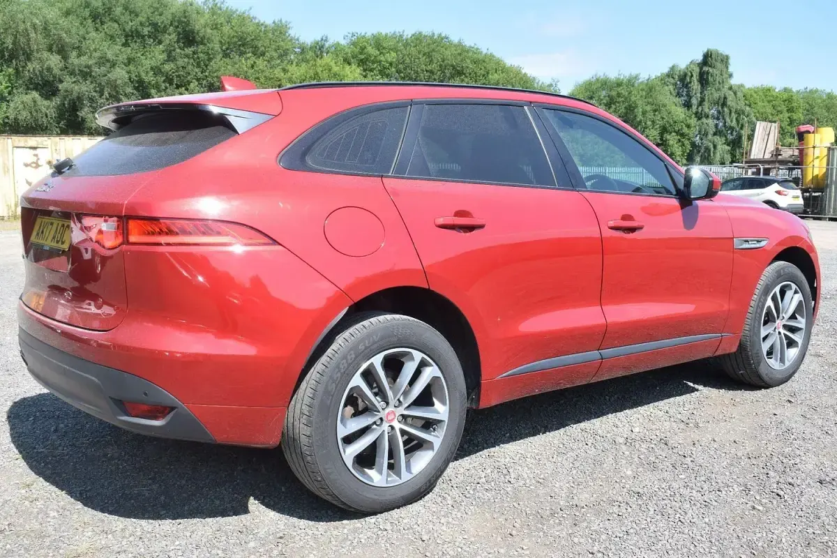 Used Jaguar F-Pace R-Sport 163 HP (119 kW) 2017 Red SUV
