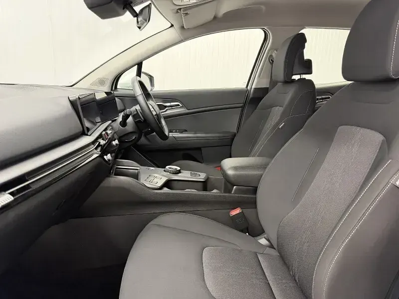 Used Kia Sportage 2025 White SUV
