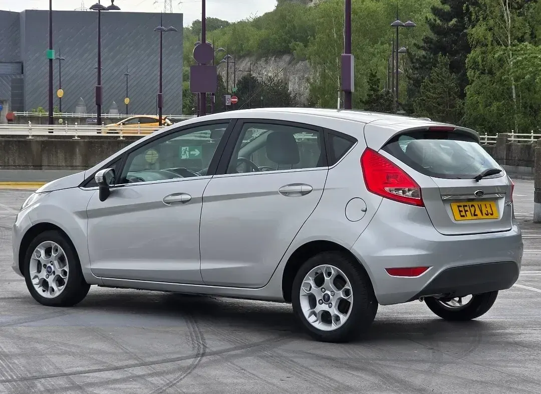 Used Ford Fiesta Zetec 2012 Silver Hatchback