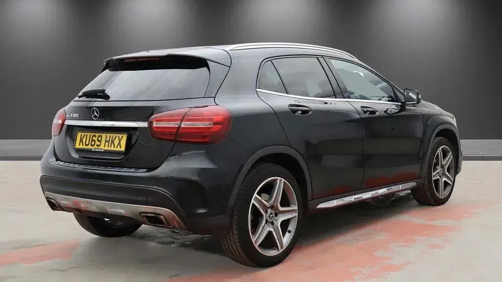 Used Mercedes GLA180 AMG line 122 HP (89 kW) 2019 Black SUV
