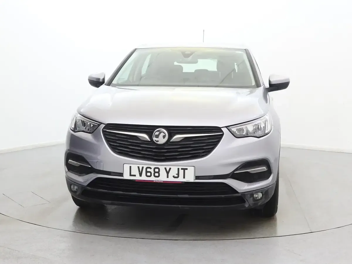 Used Vauxhall Grandland X S 130 HP (95 kW) 2019 Grey SUV
