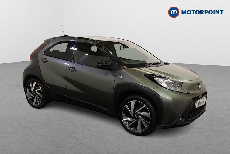 Used Toyota Aygo X 72 HP (52 kW) 2023 Green SUV