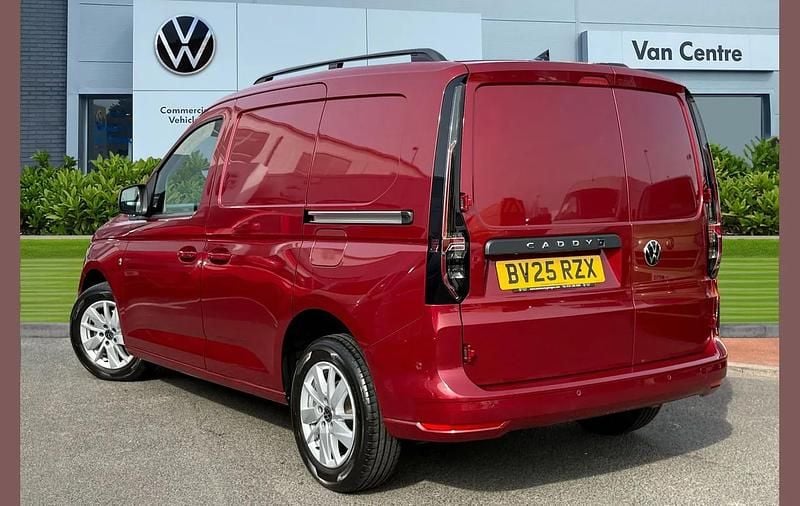 Used VW Caddy Pro 102 HP (75 kW) 2025 Red MPV
