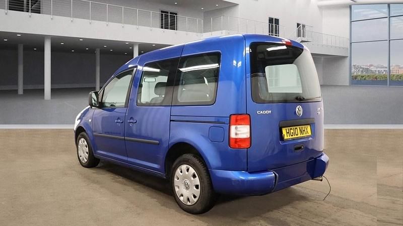 Used VW Caddy Maxi Life 105 HP (77 kW) 2010 Blue MPV