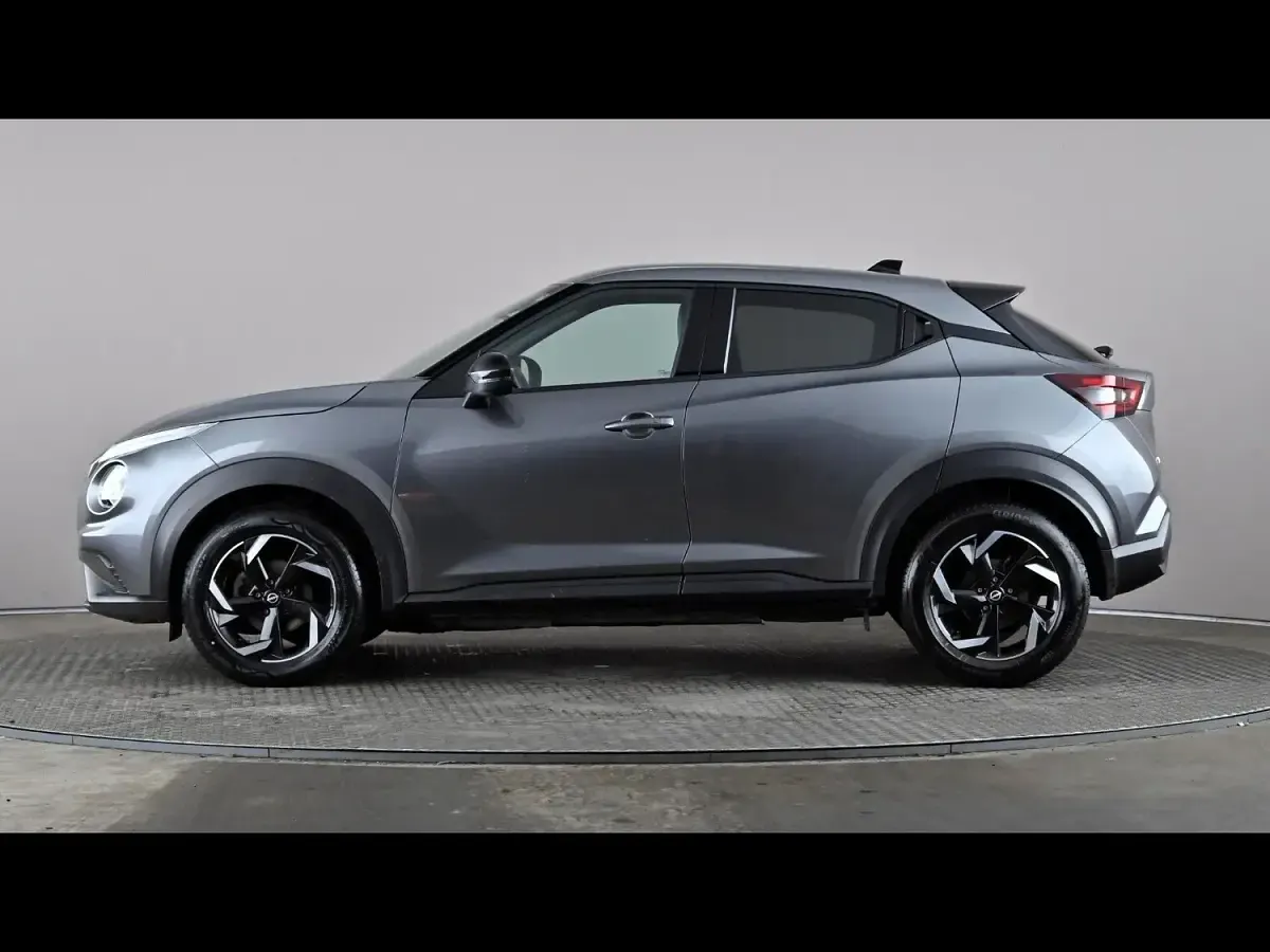 Used Nissan Juke N-Connecta 2023 Grey SUV