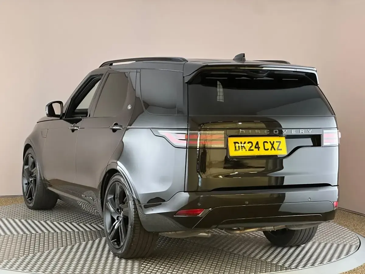 Used Land Rover Discovery HSE Dynamic 296 HP (217 kW) 2024 Black SUV
