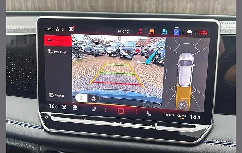 Blue Used 2025 VW Tiguan R-line SUV | £33,599 (A bit pricey) - Image 1/4